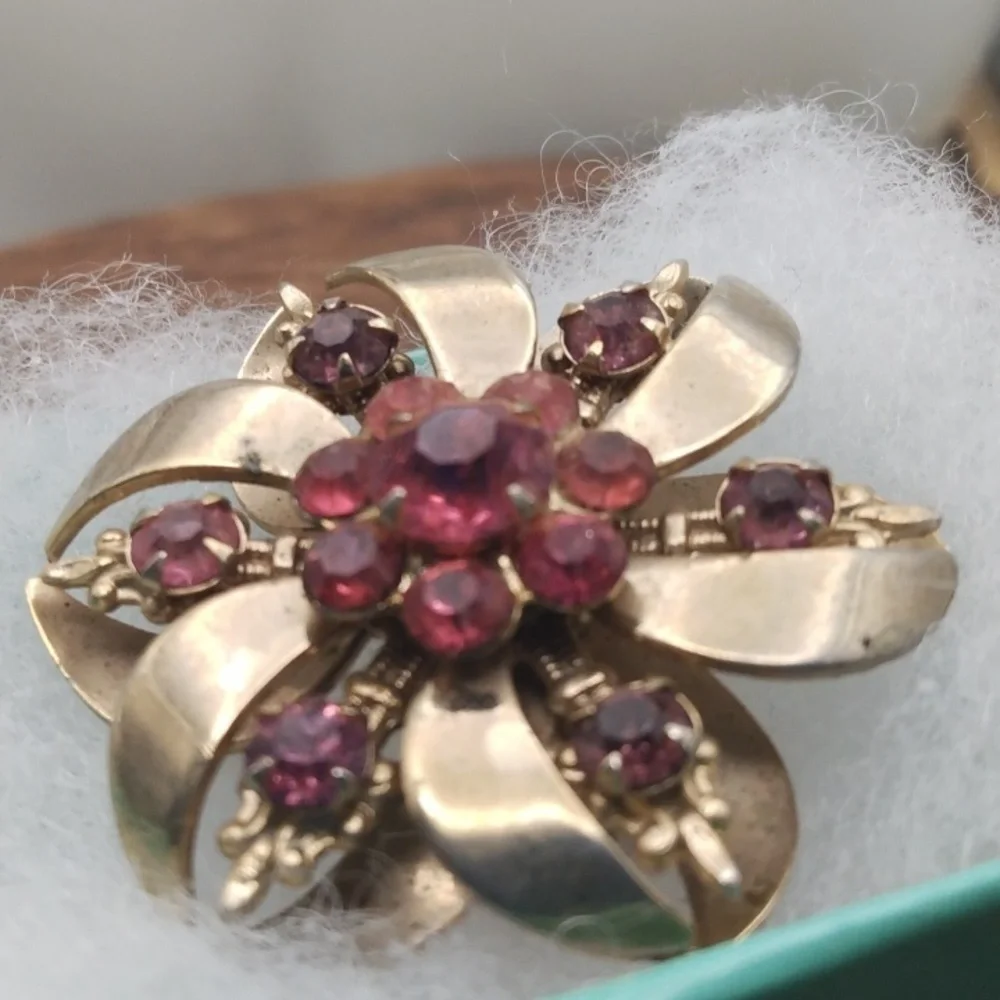 Garden party starburst pink Starfire brooch B308‎